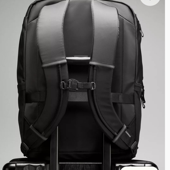 NWT Lululemon Double-Zip Backpack 22L - Picture 6 of 11